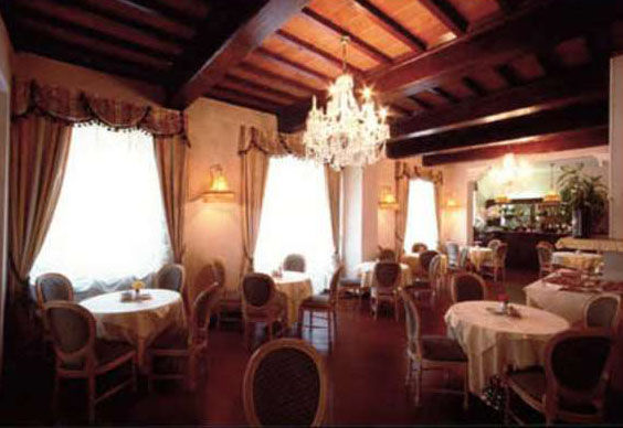 מונטאיונה Grand Hotel Villa Patrizia מסעדה תמונה