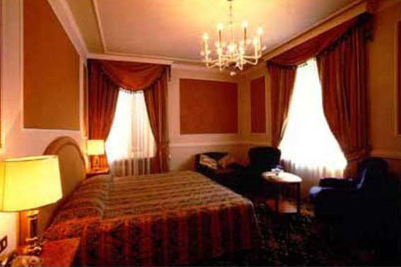 מונטאיונה Grand Hotel Villa Patrizia חדר תמונה